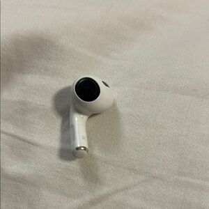 White Wireless Earbud